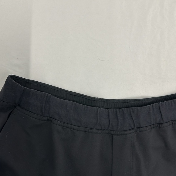 Lululemon Fundamental Short - Picture 6 of 11